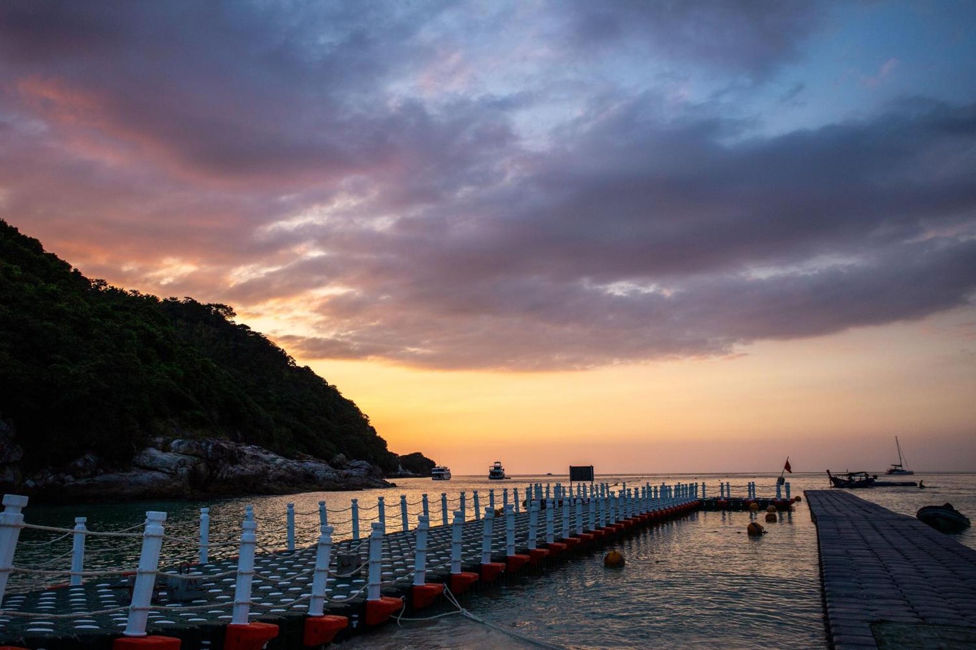 Ban Raya Resort And Spa Ko Racha Yai Buitenkant foto
