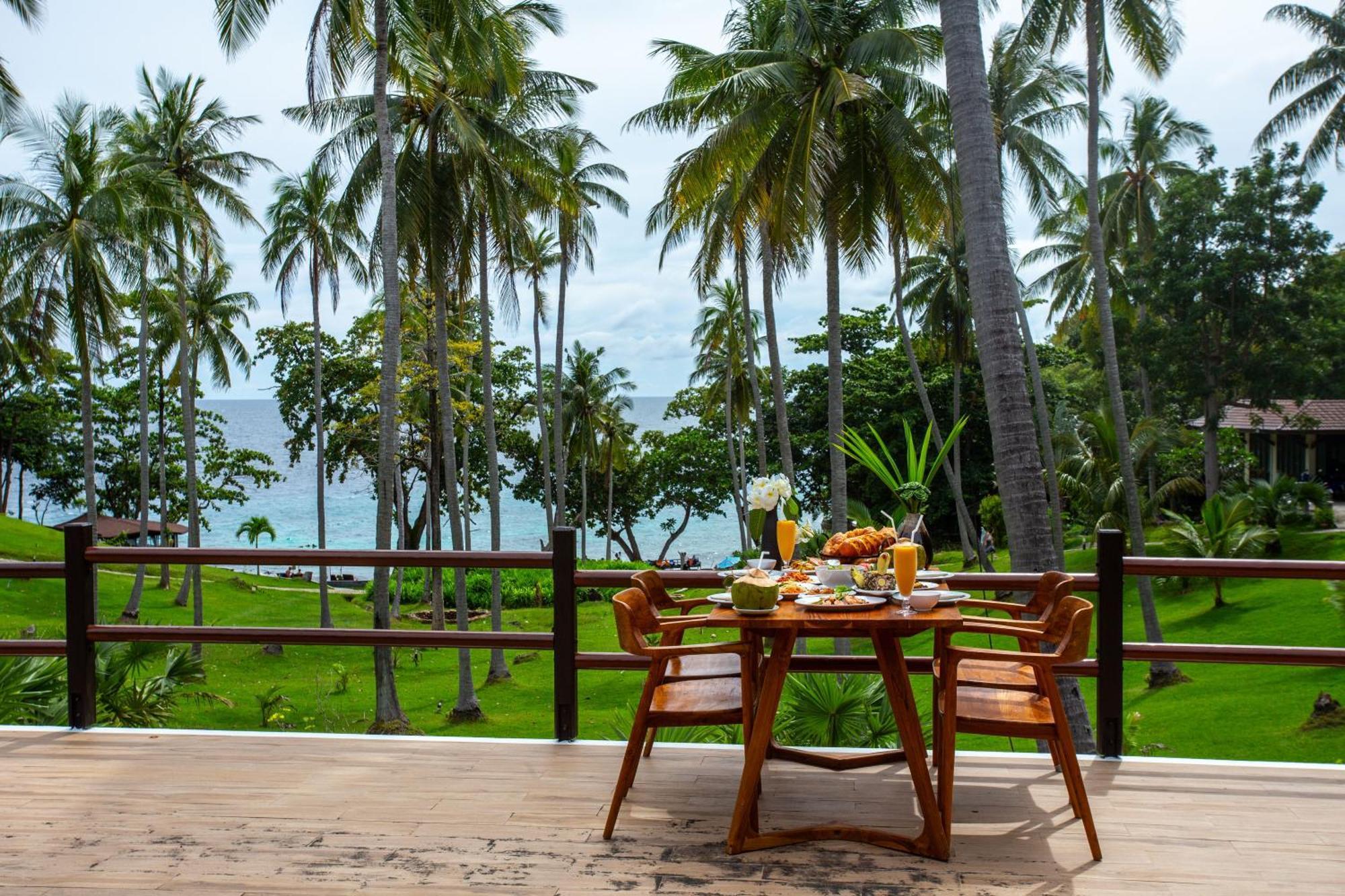 Ban Raya Resort And Spa Ko Racha Yai Buitenkant foto